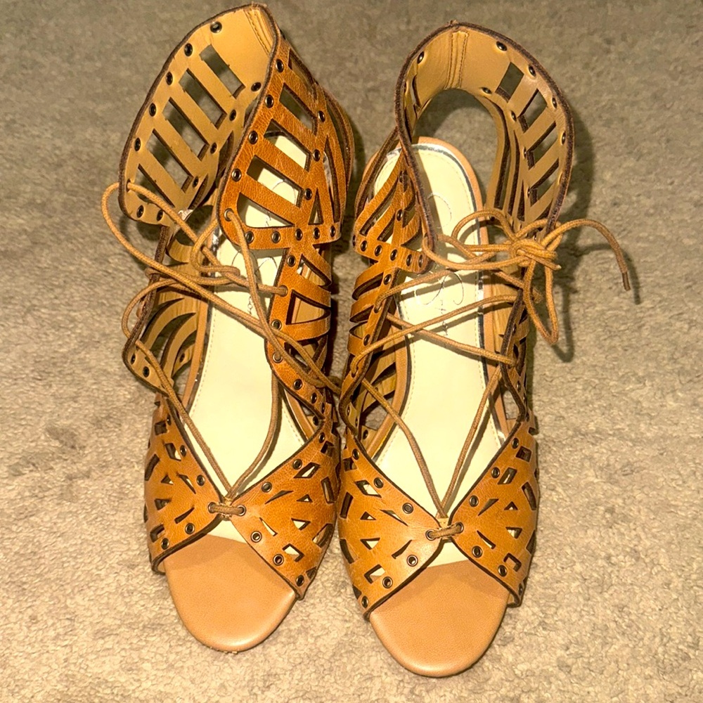 Gently worn and perfect for Spring!